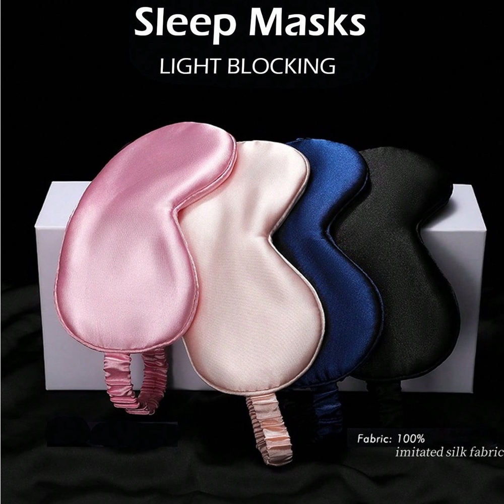 New 1 piece sleep mask in the color purple